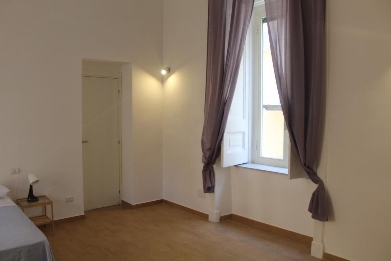 Bed & Breakfast Casa Laura Oliva Mancini Napoli