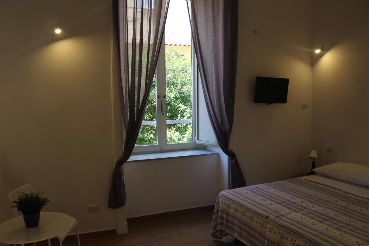 Casa Laura Oliva Mancini * Napoli