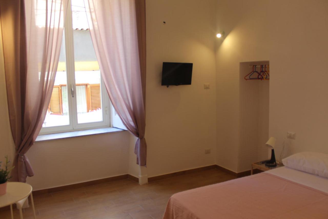 Bed & Breakfast Casa Laura Oliva Mancini Napoli