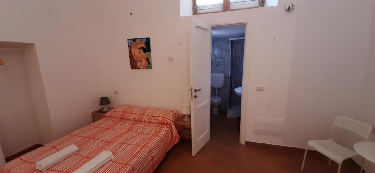 Casa Laura Oliva Mancini Napoli