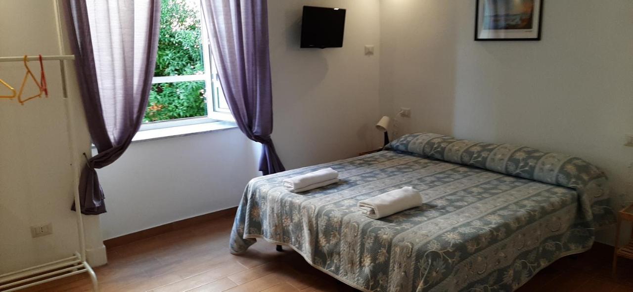 Casa Laura Oliva Mancini Bed & Breakfast Napoli