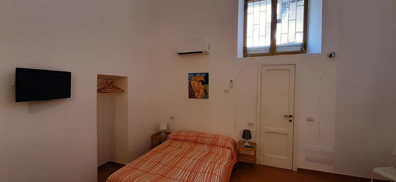 Casa Laura Oliva Mancini Couette-café
